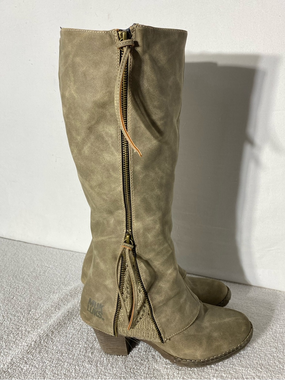 Muk Luks Lacy Taupe Faux Leather Sherpa Lined Knee High Heeled Boots Size 8